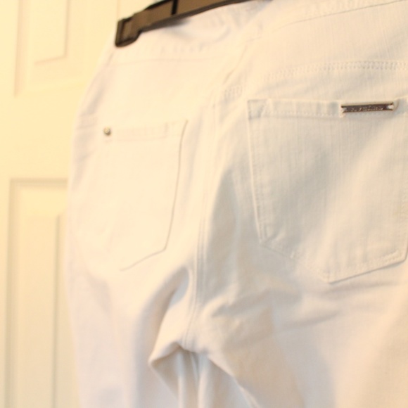 Jeans - Picture 3 of 5